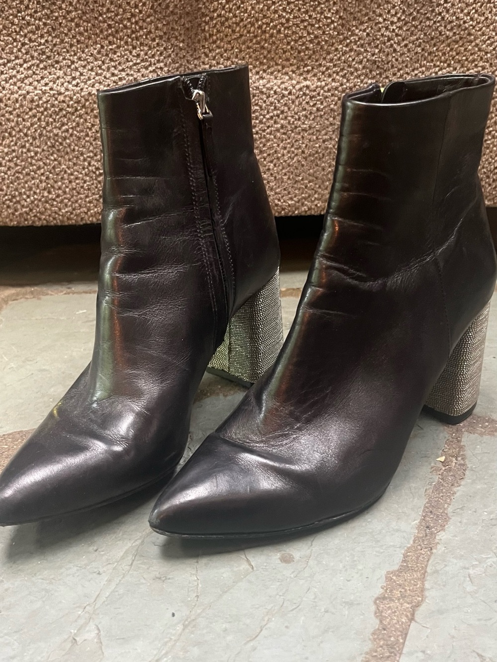 Alice + Olivia Black Leather Ankle Boots Chain Heel
